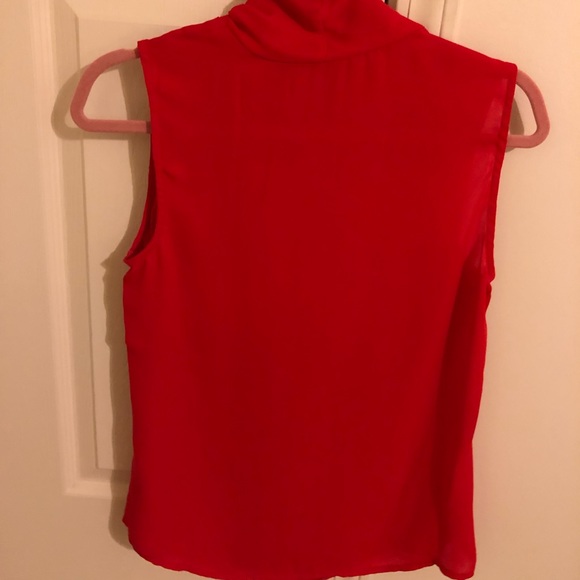 Red top - Picture 3 of 4